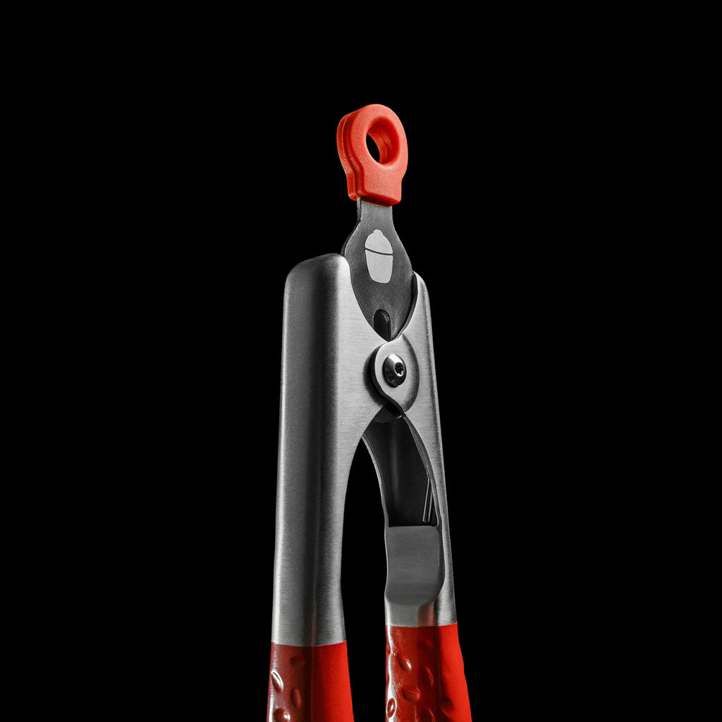 Closeup of the locking pin with a red hanging hook integrated into it